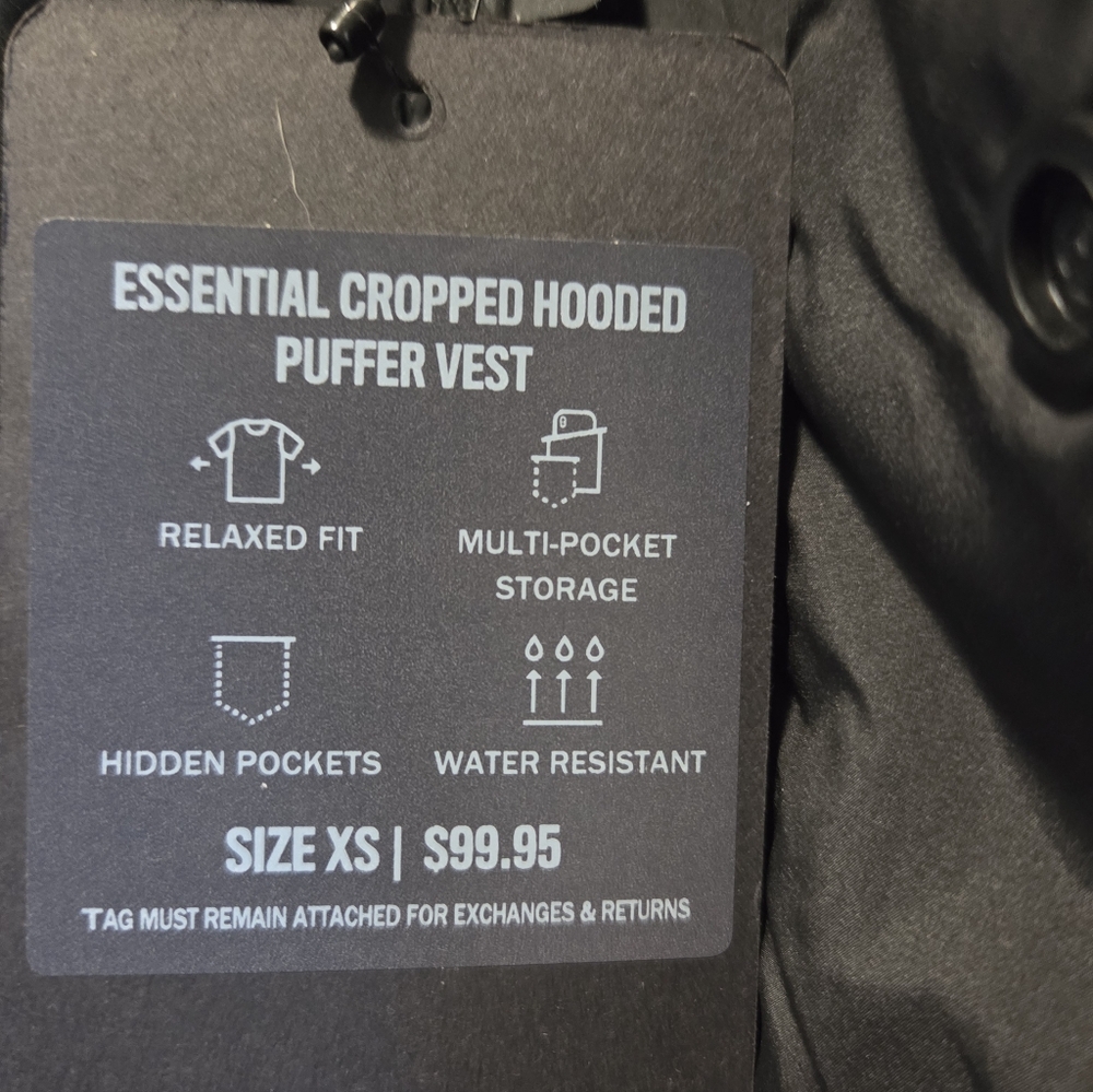 Fabletics Essential Cropped Hooded Puffer Vest XS NWT - Picture 3 of 3